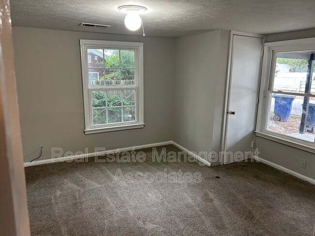 Foto del edificio - 214 Realty St