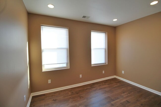 Foto del edificio - 4400 Lancaster Ave