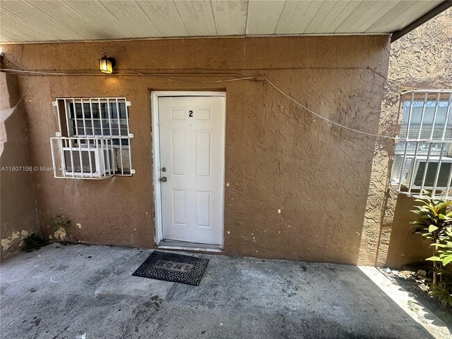 Foto del edificio - 534 NW 18th Ave