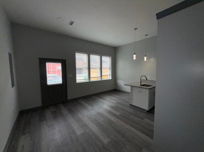 Foto del edificio - 2317 W Main St