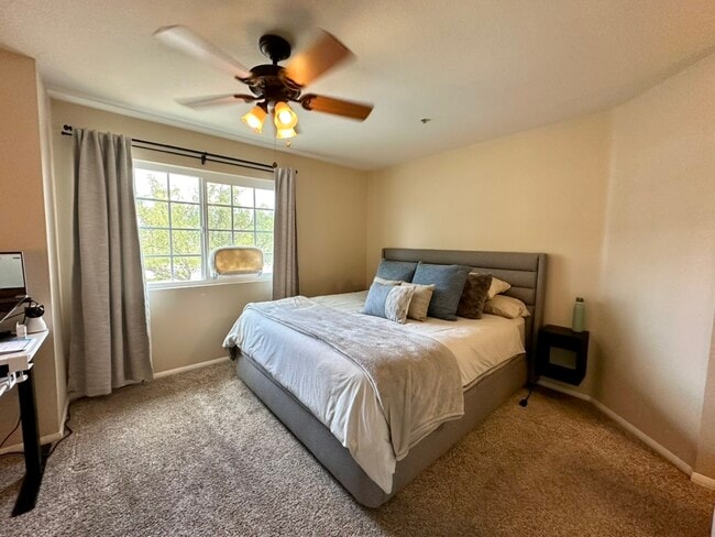 Foto del edificio - 537 N Adams St