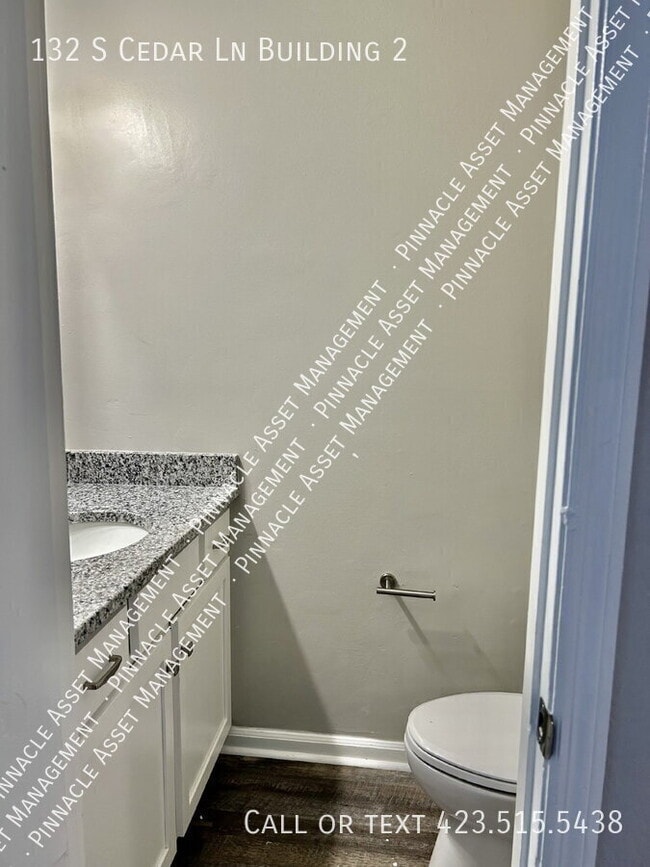 Foto del edificio - 132 S Cedar Ln