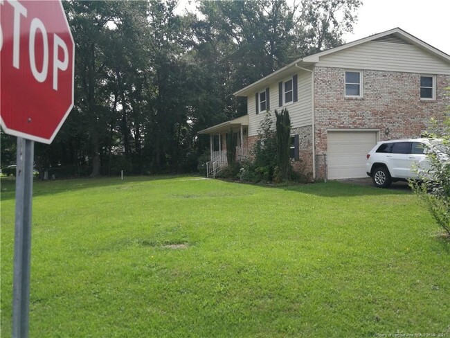 Building Photo - 711 Goodyear Dr