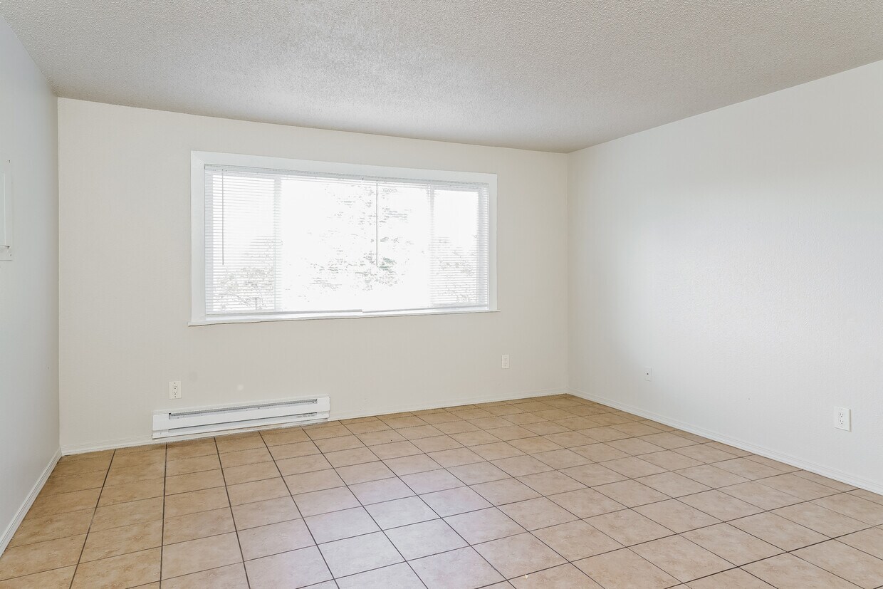 13250 12th Ave SW Unit 102, Burien, WA 98146 Condo for Rent in Burien