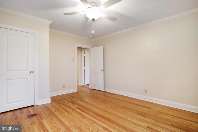 Foto del edificio - 832 Potomac Ave