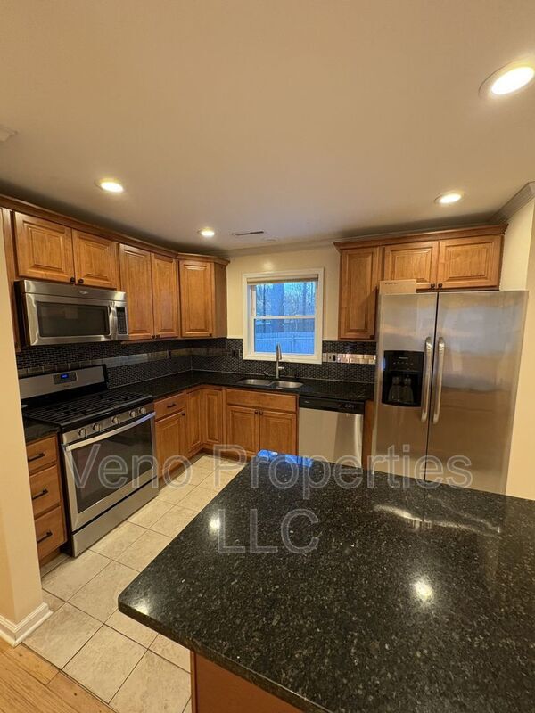 Foto del edificio - 330 Louden Rd