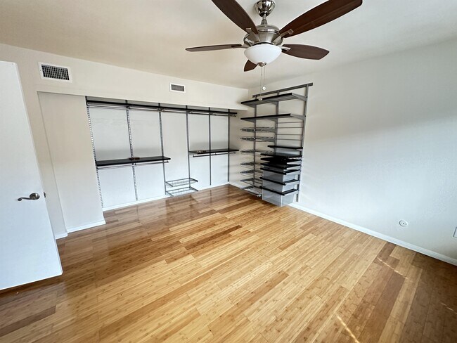 Foto del edificio - 7814 Nightingale Way