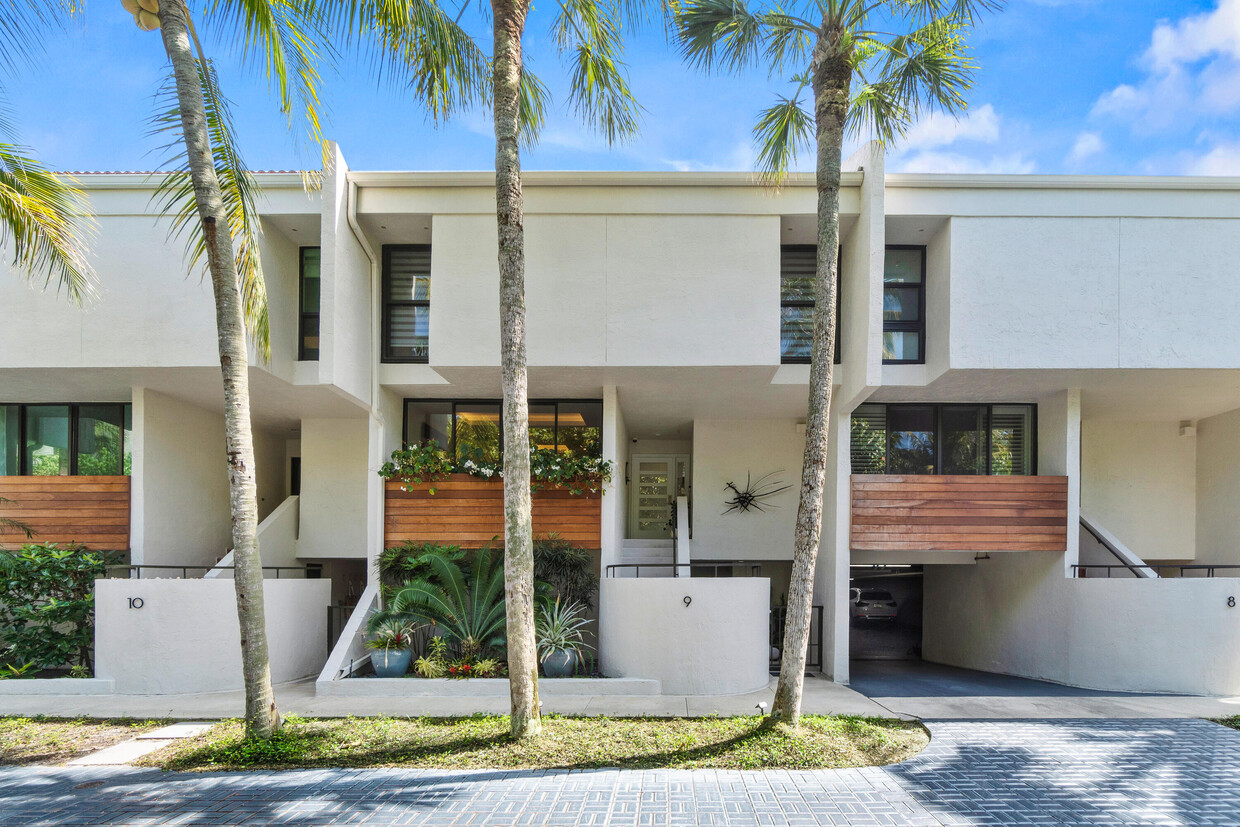 Foto principal - 2335 S Ocean Blvd