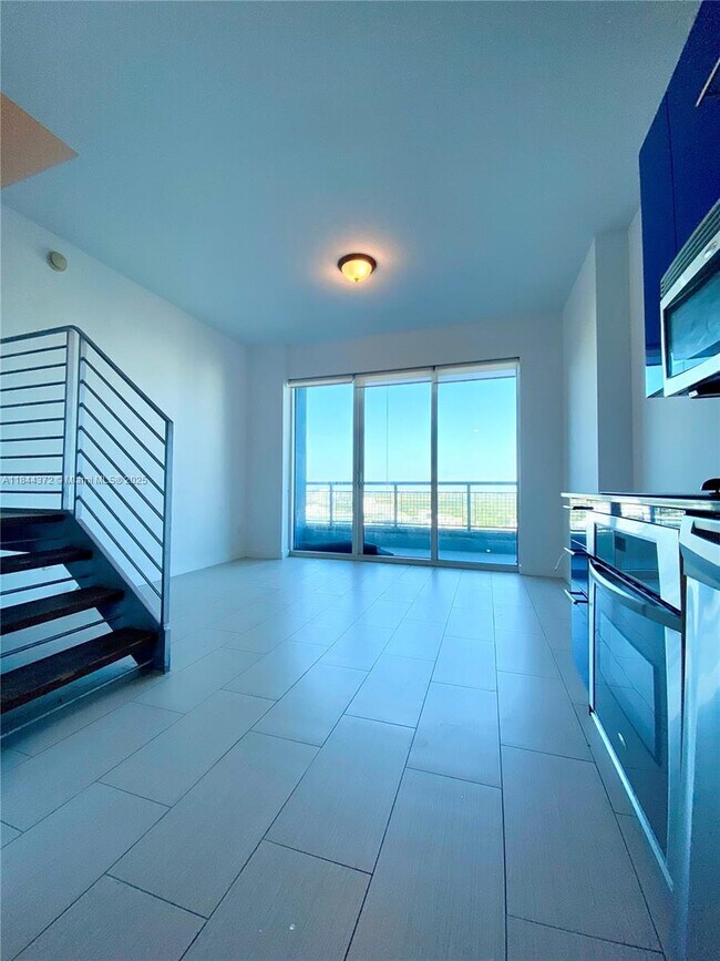 Foto del edificio - 60 SW 13th St