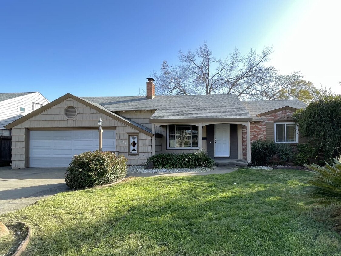 Foto principal - 6324 Oakcreek Way