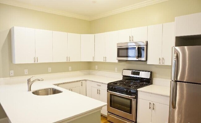 Building Photo - 40 Imrie Rd