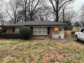 Building Photo - 1653 Colonial Rd