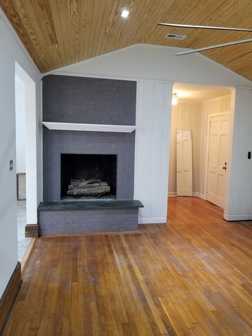 Gas fire place - 312 Harvey Cir