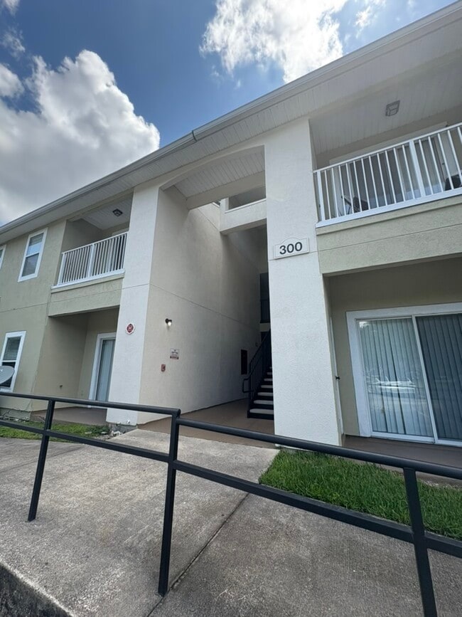 Foto del edificio - 7920 Merrill Rd