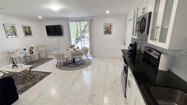 Foto del edificio - 3872 Grand Ave