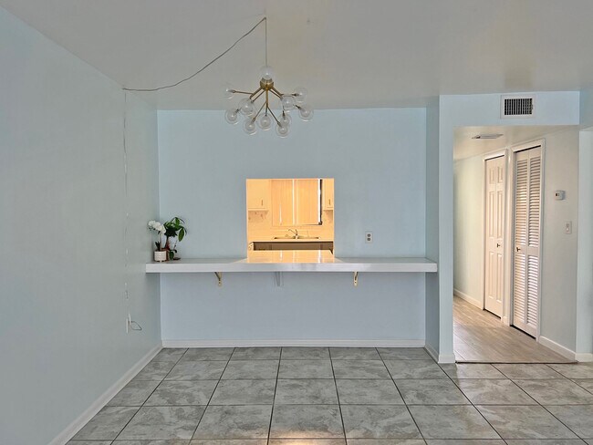 Foto del edificio - 5800 N Banana River Blvd