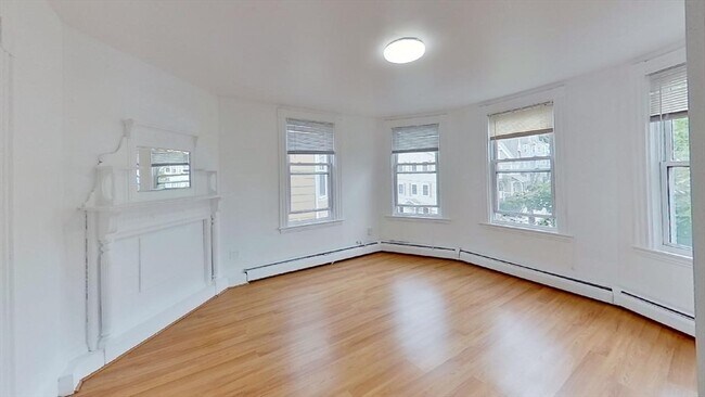 Building Photo - 60 Calumet St