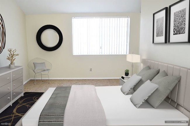 Building Photo - 1 br, 1 bath  - Burbank Village Apartments