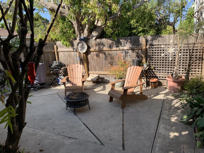 Fenced in Patio - 10921 Exposition Blvd
