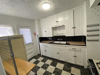 Foto del edificio - 4420 Roseland St