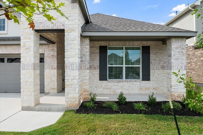 Building Photo - Beautiful 4 bedroom, 2 bathroom home in Le...