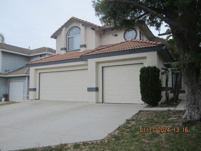 Building Photo - ORANGECREST BEAUTY COMPLETELY UPGRADED!