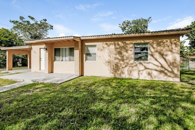 Foto del edificio - 1649 NW 14th Ct