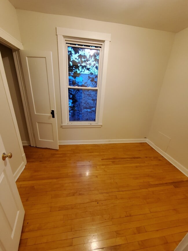 Building Photo - 3721 W Belmont Ave