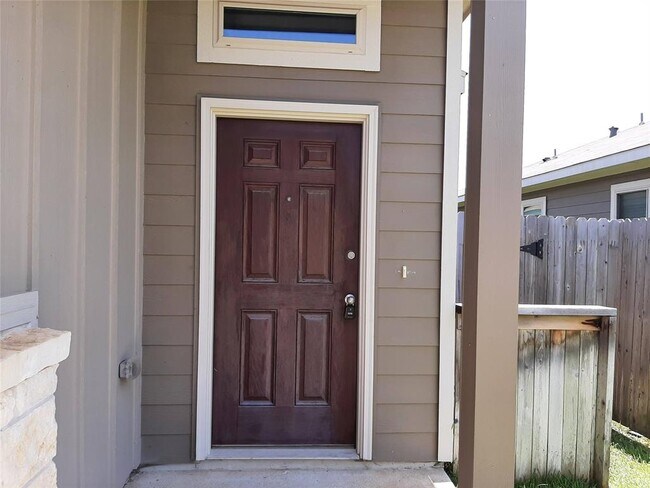 Foto del edificio - 25112 Pacific Wren Dr