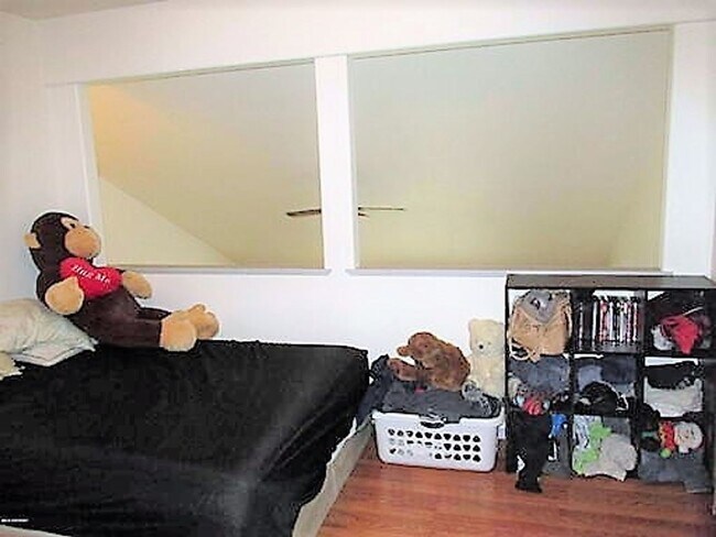 Building Photo - Cute little space to call home