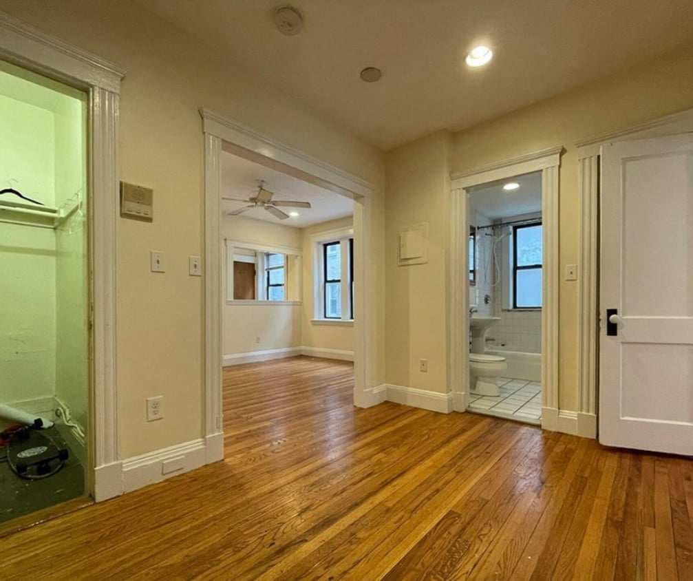 2 bed/1 bath in Allston - 2 bed/1 bath in Allston