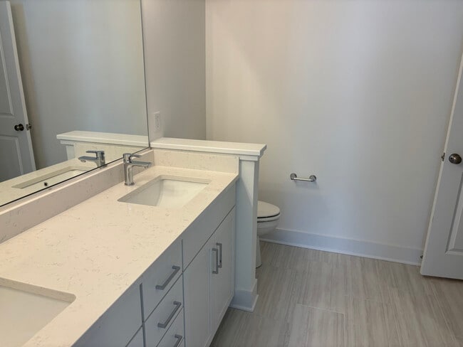 Building Photo - 15312 Oasis Sun Aly