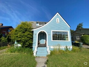 Building Photo - 2519 Dean Ave