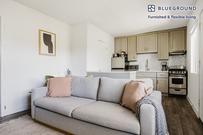 Foto del edificio - 4140 Grand View Blvd