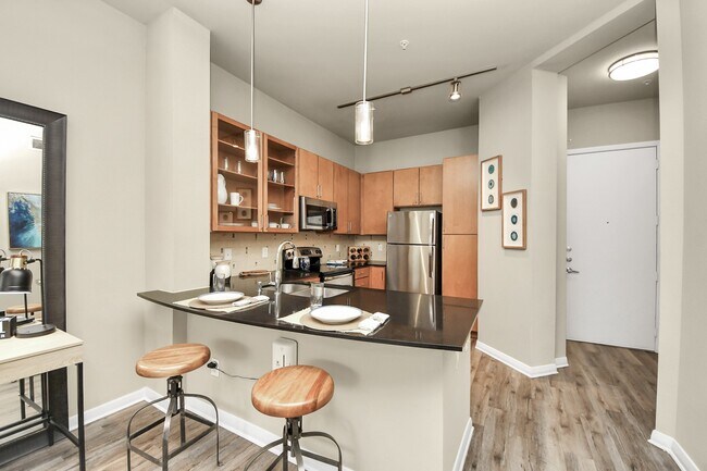 Foto del edificio - 5455 Richmond Ave.