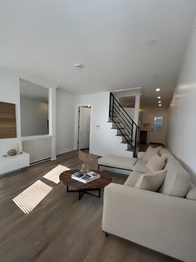 Foto principal - 1229 Webster St