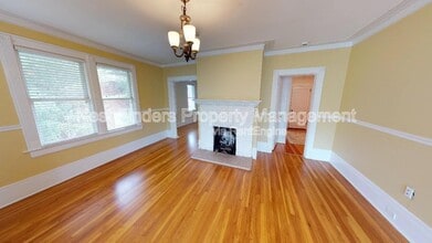 Building Photo - 2044 Forbes St