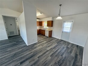 Building Photo - 3844 S Swan Terrace