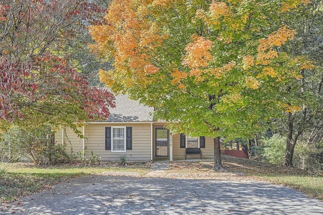 Building Photo - Modern 2 BD 2 BA Home in a Desirable South Atlanta Community