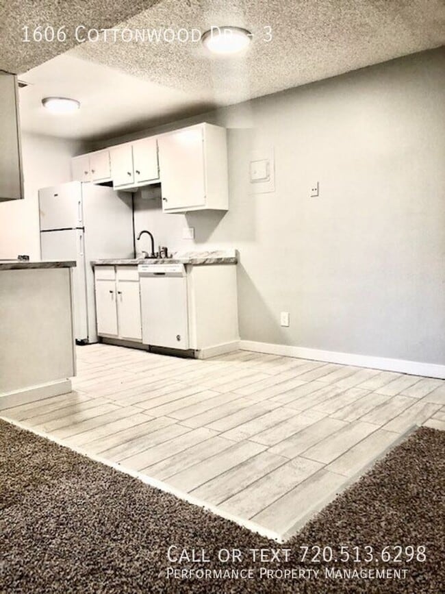 Foto del edificio - 1606 Cottonwood Dr