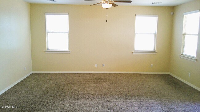 Building Photo - 4620 Marisabel Azcarate St