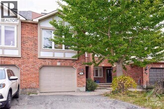 Building Photo - 92 Havenhurst Crescent