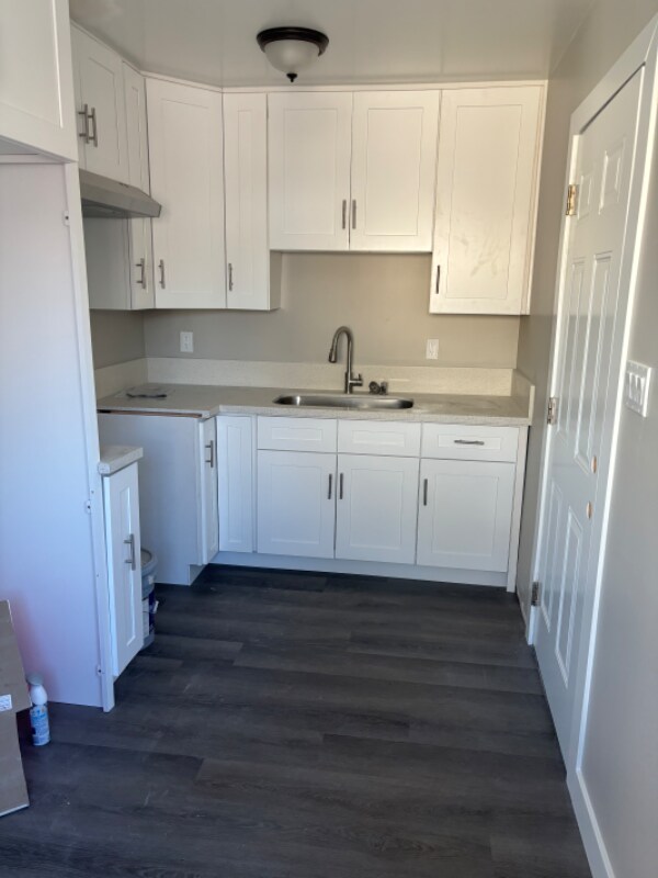 6212 Specht Ave Unit 1/2, Bell Gardens, CA 90201 Room for Rent in