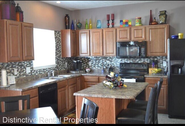 Foto del edificio - 4 br, 2.5 bath House - 718 Amos Ct