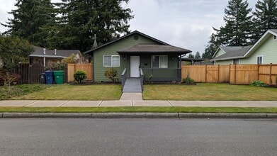 Building Photo - 932 Quinn Ave