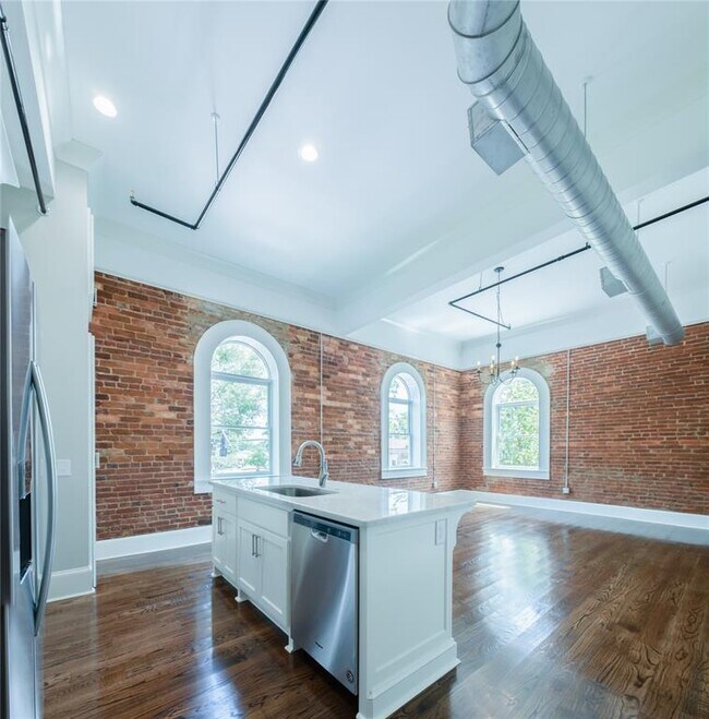 Foto del edificio - 201-201 W Jefferson St