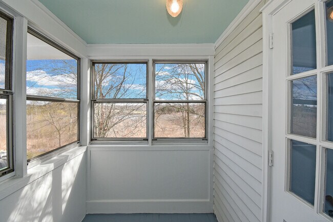 Foto del edificio - 320 Middletown Ave