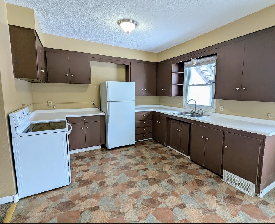 Foto principal - 2955 Exeter St