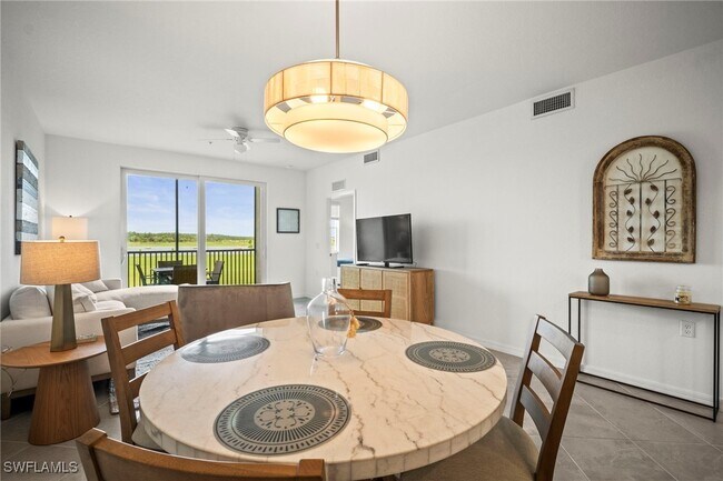 Foto del edificio - 15285 Grn Acrs Ave