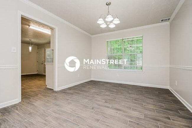 Building Photo - 4 Bedroom Pet-Friendly Home in DECATUR, GA with Main Street Renewal